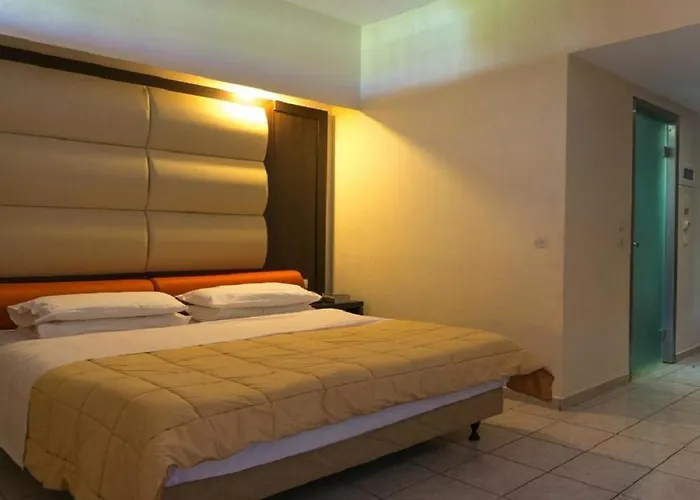 The - Adults Only Hotel de apartamente 4*