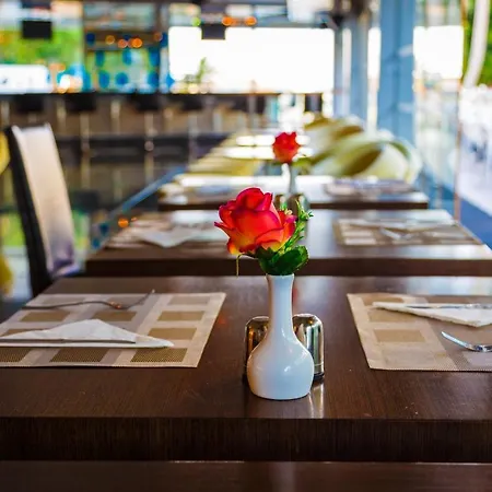 מלון דירות The - Adults Only 4*