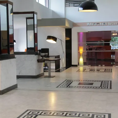 The - Adults Only מלון דירות